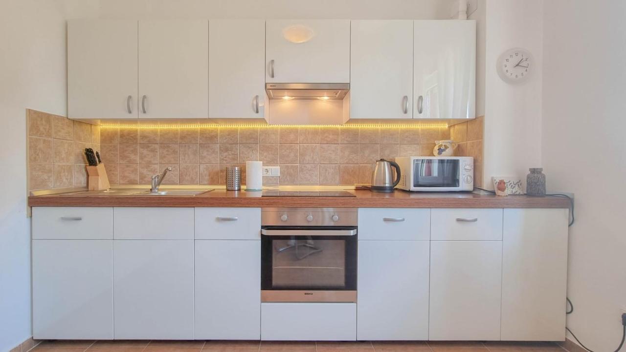 Appartement Lea à Novigrad Istria Extérieur photo