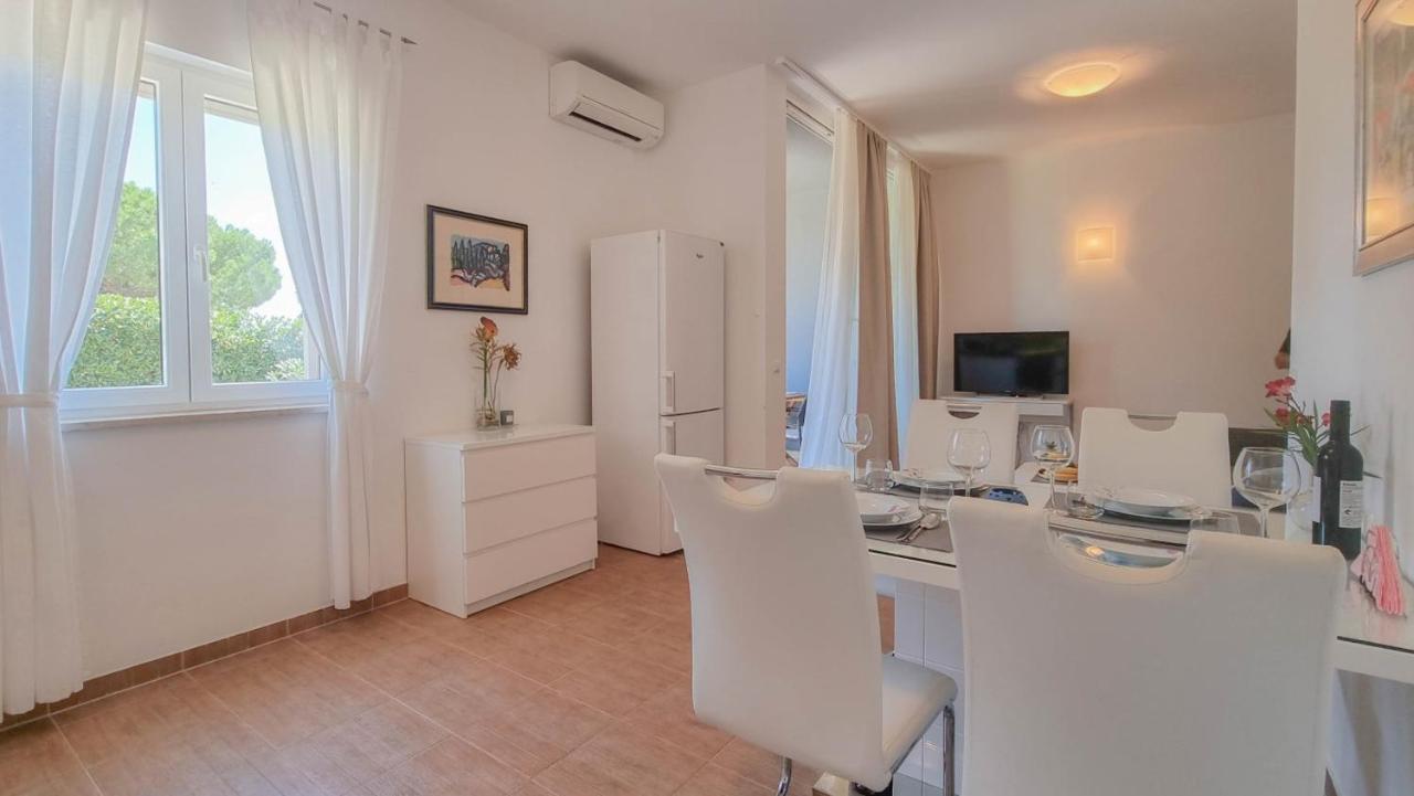 Appartement Lea à Novigrad Istria Extérieur photo