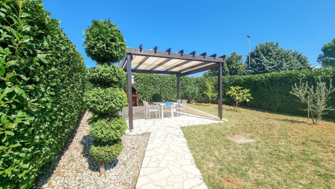 Appartement Lea à Novigrad Istria Extérieur photo