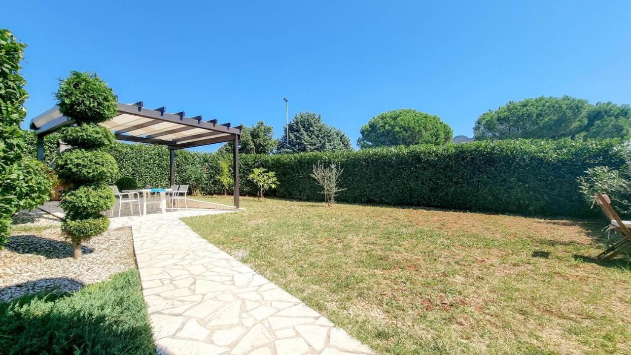 Appartement Lea à Novigrad Istria Extérieur photo
