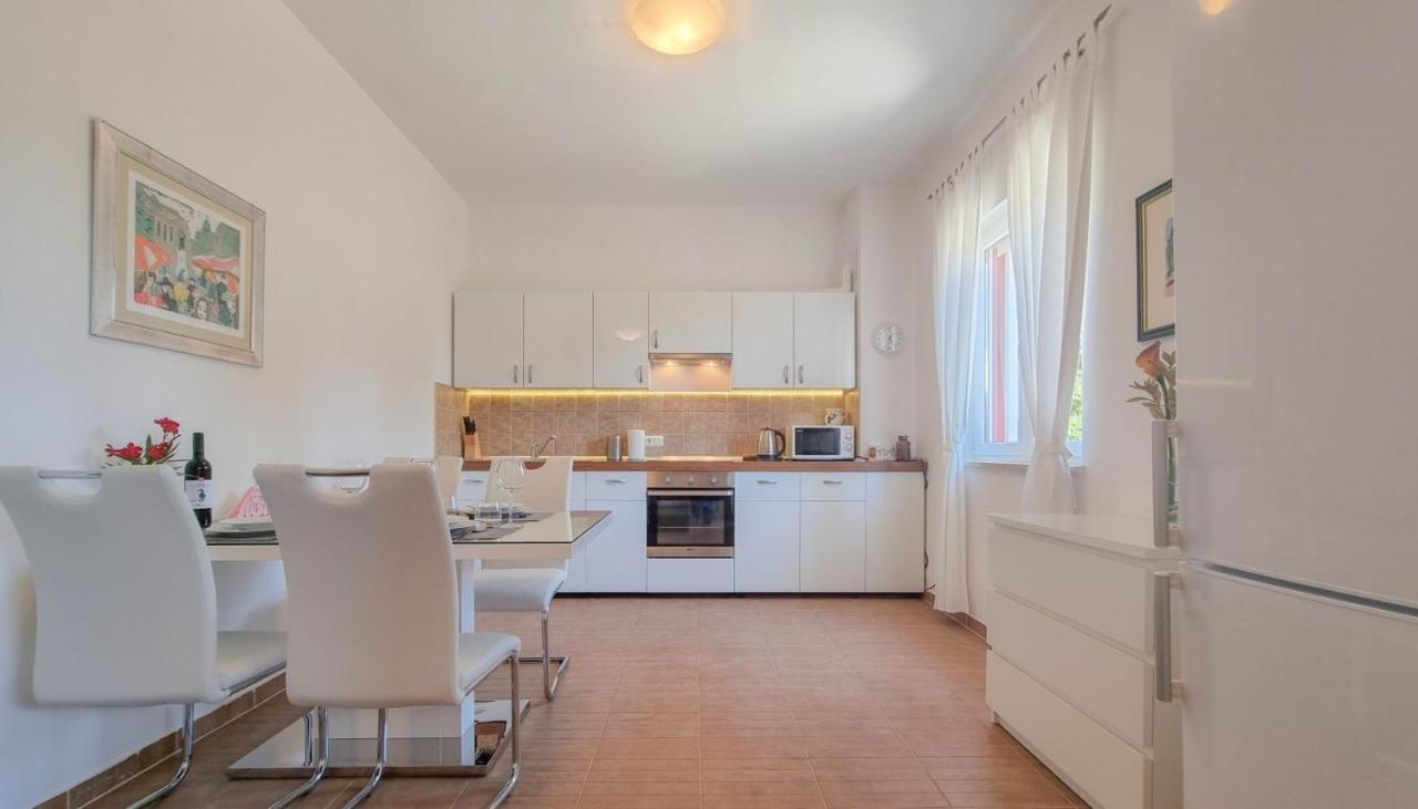 Appartement Lea à Novigrad Istria Extérieur photo