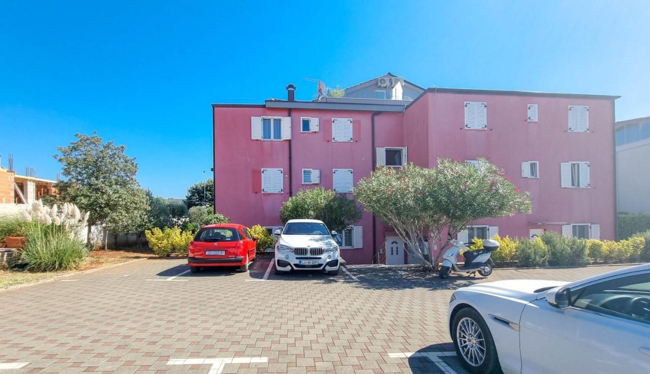Appartement Lea à Novigrad Istria Extérieur photo